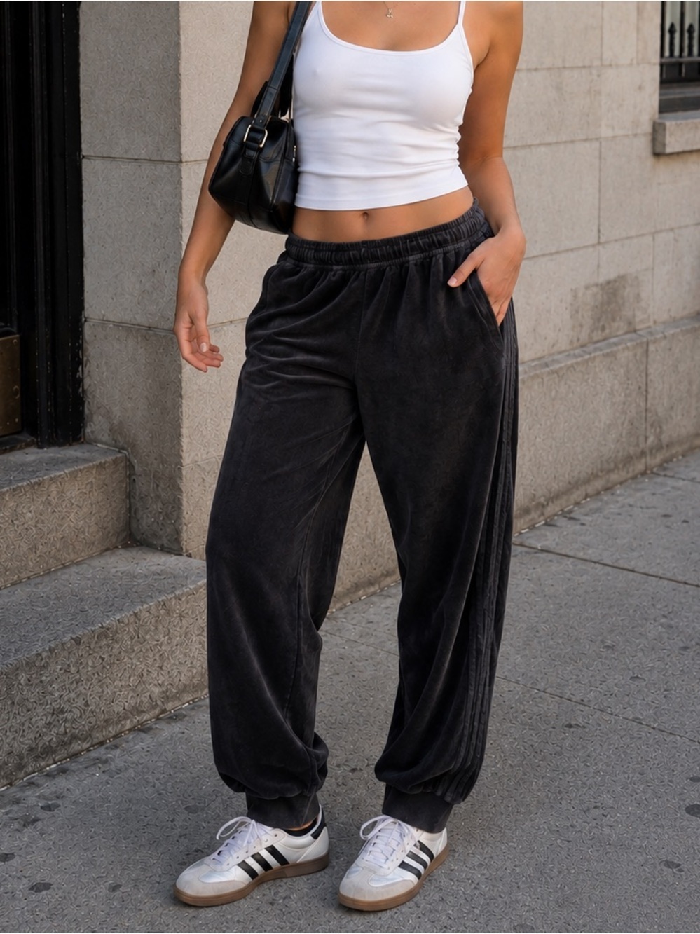 Adidas Originals Velour Joggers Y2K Sporty Lounge Pants L Streetwear Grunge